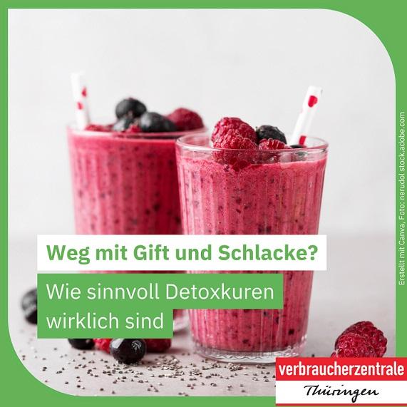 Zwei Gläser mit Smoothies stehen auf einem Tisch sowie Text: Weg mit Gift und Schlacke? Wie sinnvoll Detox-Kuren wirklich sind.