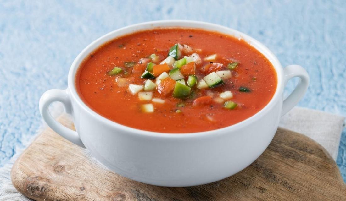 Eine Schale Gazpacho