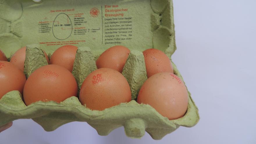 Ein Karton mit Eiern. 