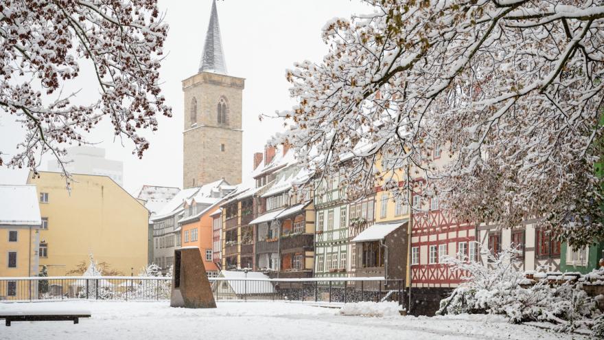 Die Krämerbrücke in Erfurt im Winter.